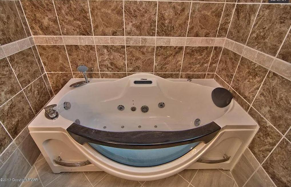 Lakehouse *Hottub*Jacuzzi*Firepit*Bbq*Pool Long Pond Dış mekan fotoğraf